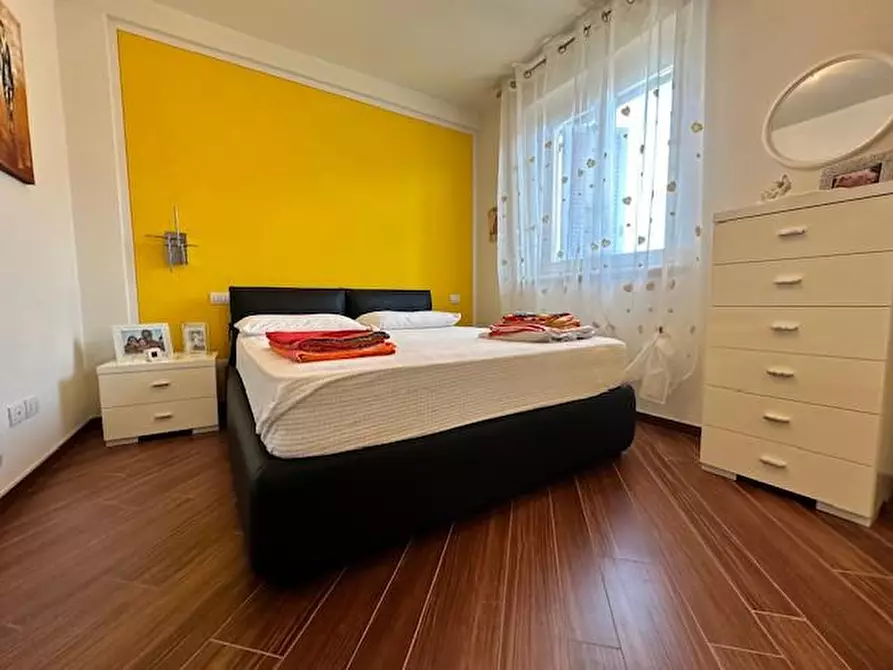 Immagine 25 di Casa bifamiliare in vendita  a Camaiore