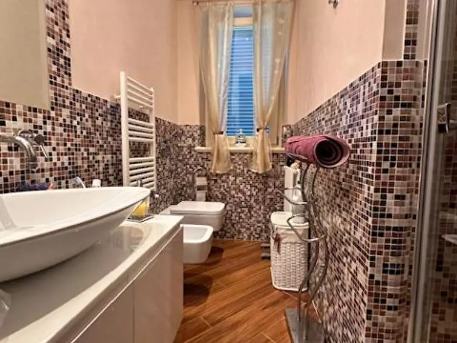 Immagine 27 di Casa bifamiliare in vendita  a Camaiore