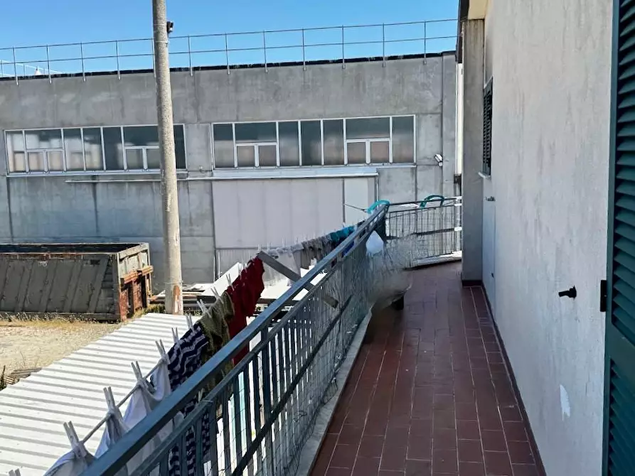 Immagine 17 di Appartamento in vendita  a Cascina