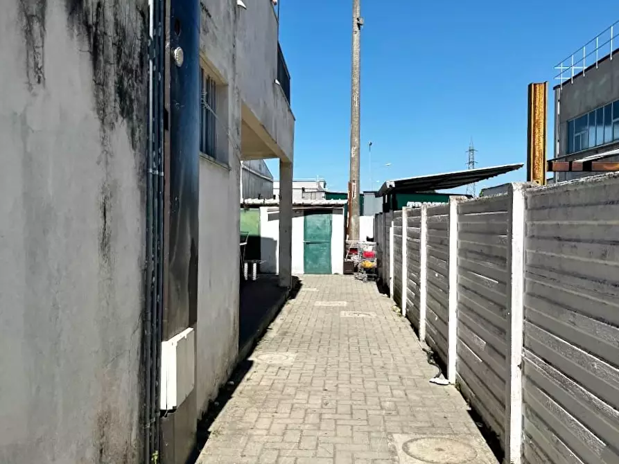 Immagine 20 di Appartamento in vendita  a Cascina