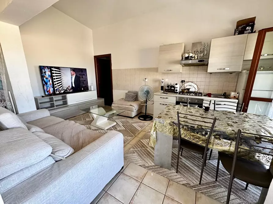 Immagine 5 di Appartamento in vendita  a Cascina