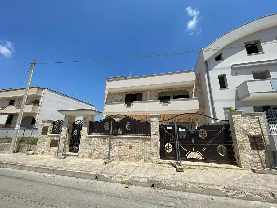 Immagine 2 di Villa in vendita  a Monteparano