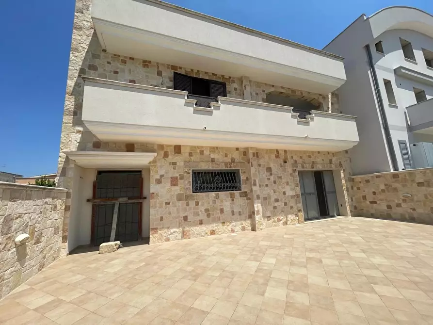 Immagine 1 di Villa in vendita  a Monteparano