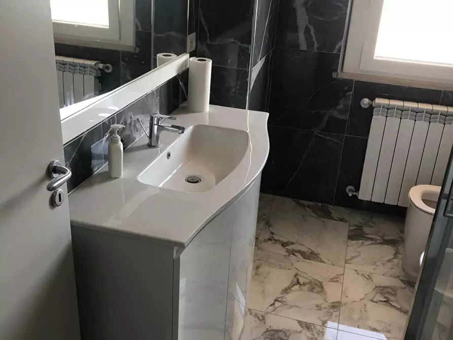 Immagine 12 di Mansarda in vendita  a Ponsacco