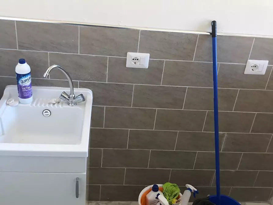 Immagine 11 di Mansarda in vendita  a Ponsacco