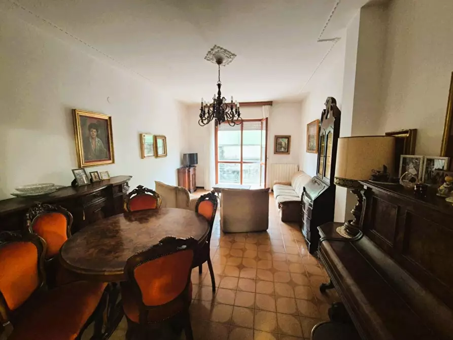appartamento in vendita a Carrara in zona Marina di Carrara