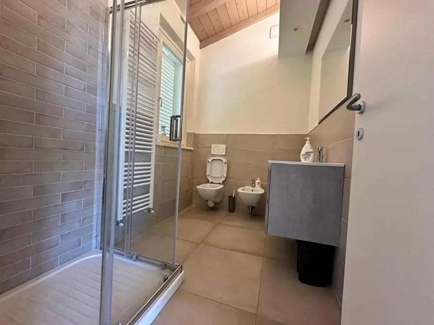 Immagine 17 di Villa in vendita  a Camaiore