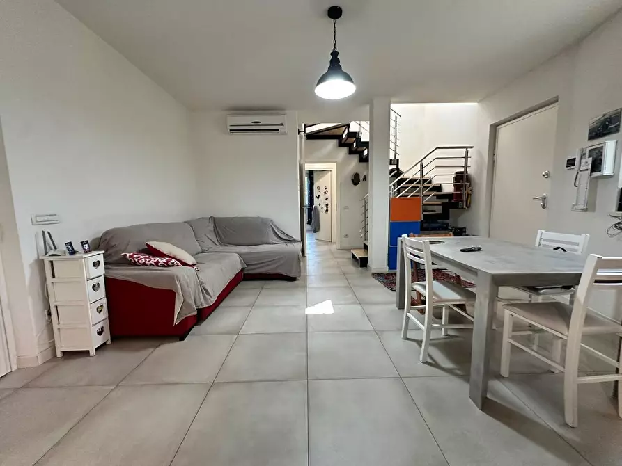 Immagine 5 di Villa in vendita  a Camaiore