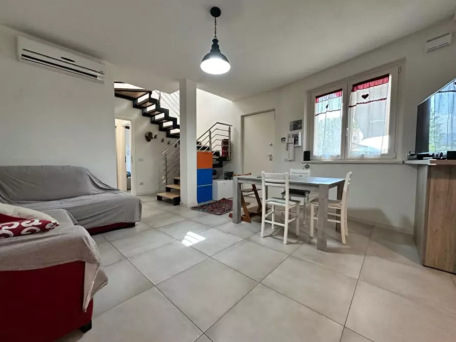 Immagine 6 di Villa in vendita  a Camaiore