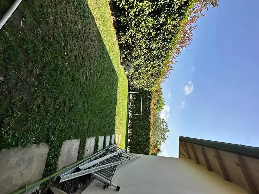 Immagine 31 di Villa in vendita  a Camaiore