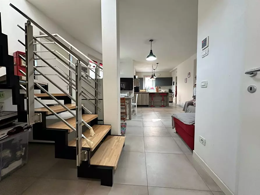 Immagine 2 di Villa in vendita  a Camaiore