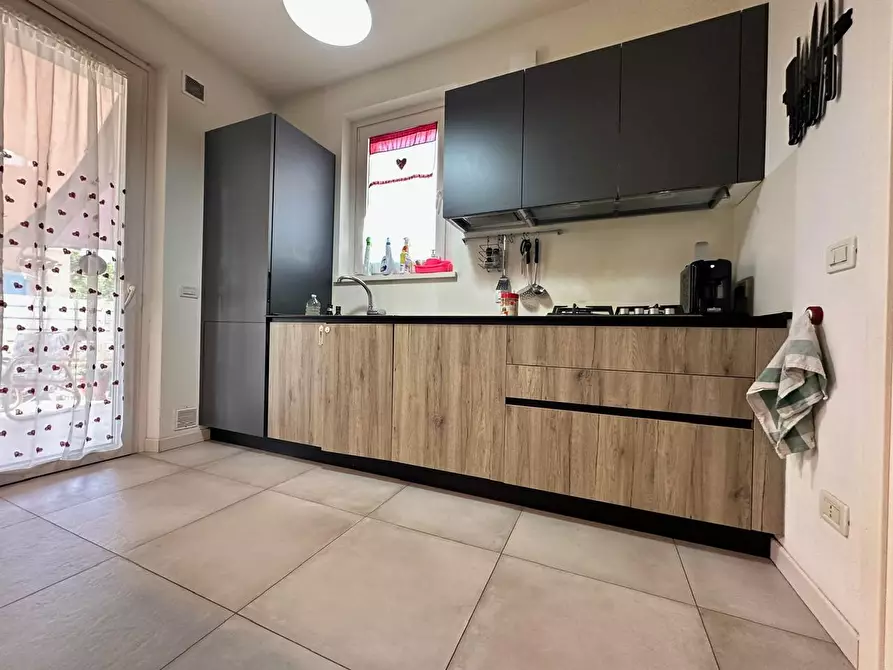 Immagine 8 di Villa in vendita  a Camaiore