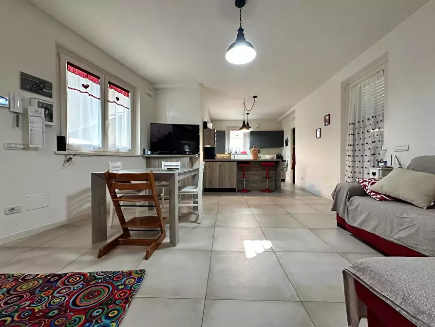 Immagine 3 di Villa in vendita  a Camaiore