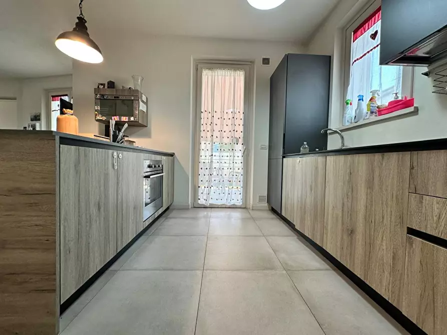 Immagine 22 di Villa in vendita  a Camaiore