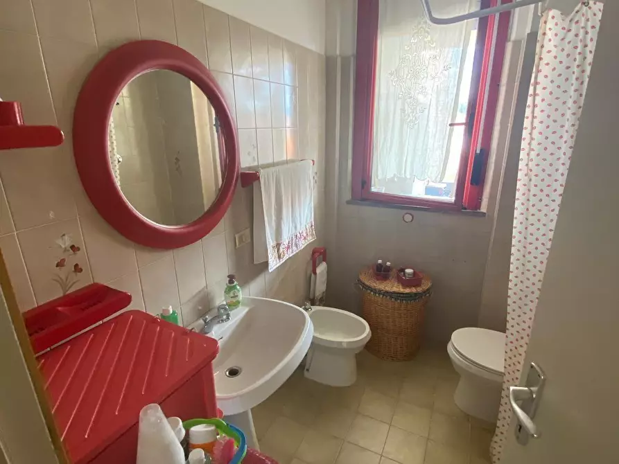 Immagine 9 di Appartamento in vendita  a Rosignano Marittimo