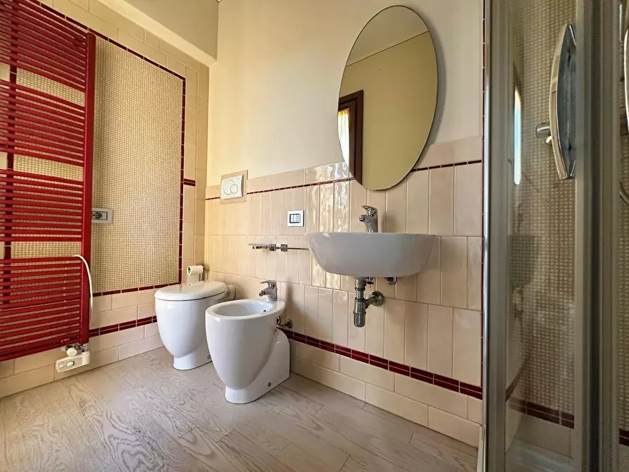 Immagine 11 di Villa in vendita  a Pietrasanta