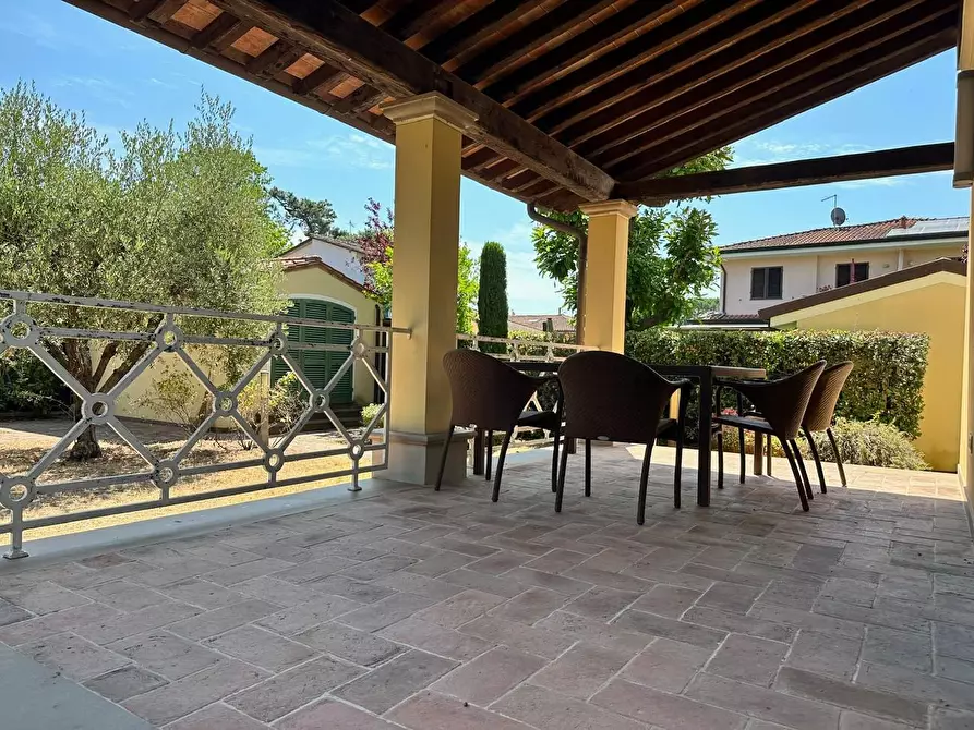 Immagine 20 di Villa in vendita  a Pietrasanta
