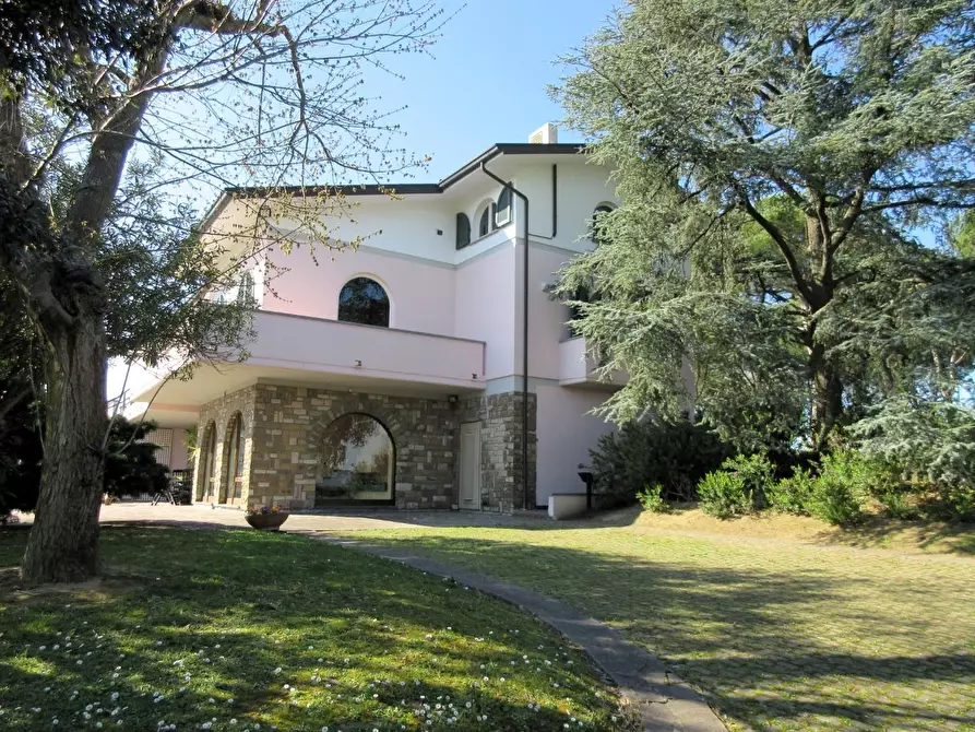 Immagine 18 di Villa in vendita  a Cerreto Guidi