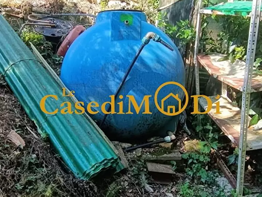 Immagine 32 di Terreno agricolo in vendita  a Livorno