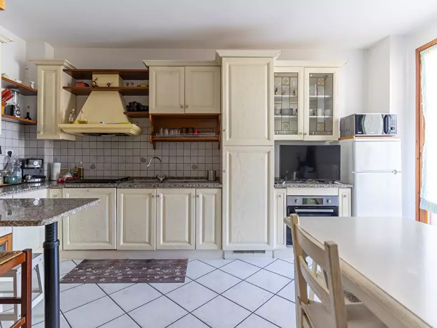 Immagine 4 di Appartamento in vendita  a Empoli