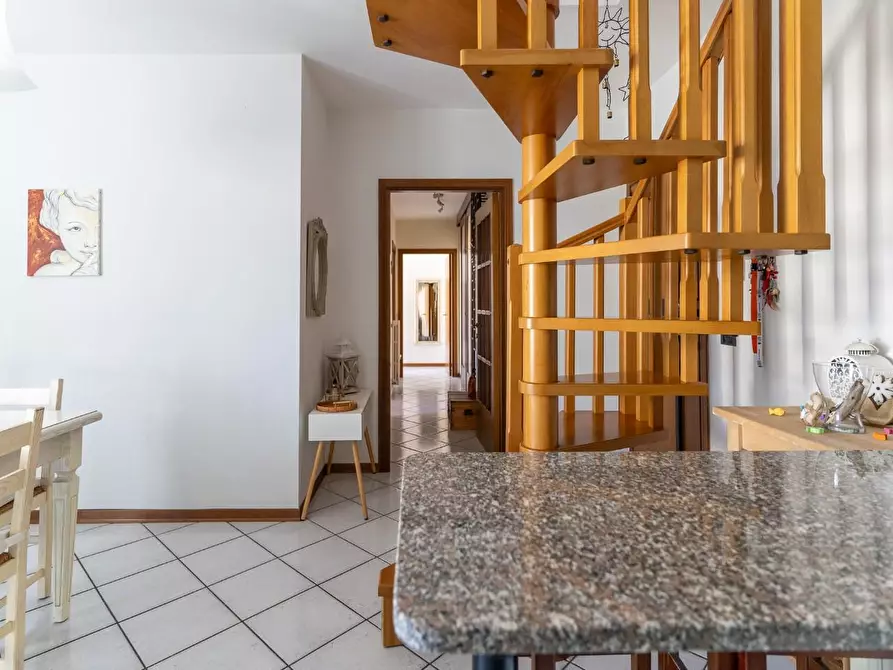 Immagine 11 di Appartamento in vendita  a Empoli