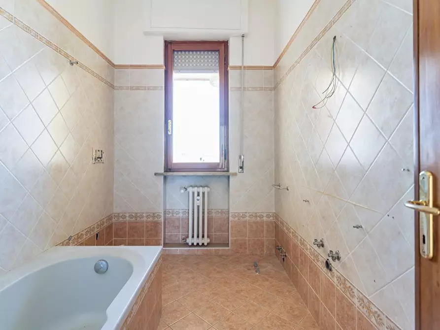 Immagine 8 di Appartamento in vendita  a Empoli