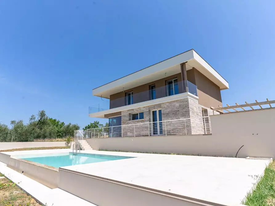 Immagine 2 di Villa in vendita  a Montelupo Fiorentino