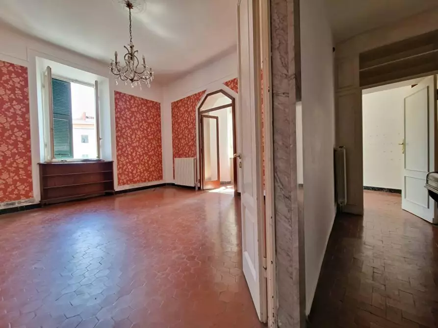 Immagine 3 di Appartamento in vendita  a Carrara