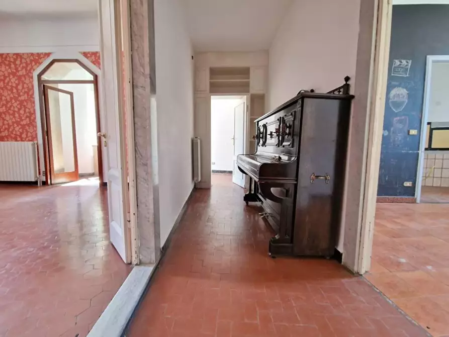 Immagine 16 di Appartamento in vendita  a Carrara