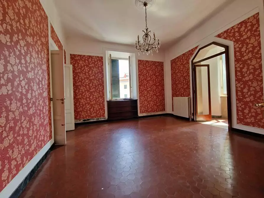 Immagine 2 di Appartamento in vendita  a Carrara