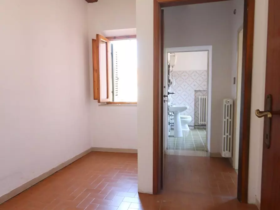 Immagine 8 di Appartamento in vendita  a Buti