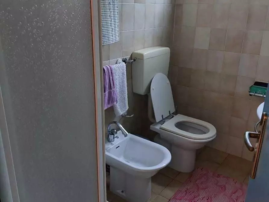 Immagine 15 di Appartamento in vendita  a Carrara