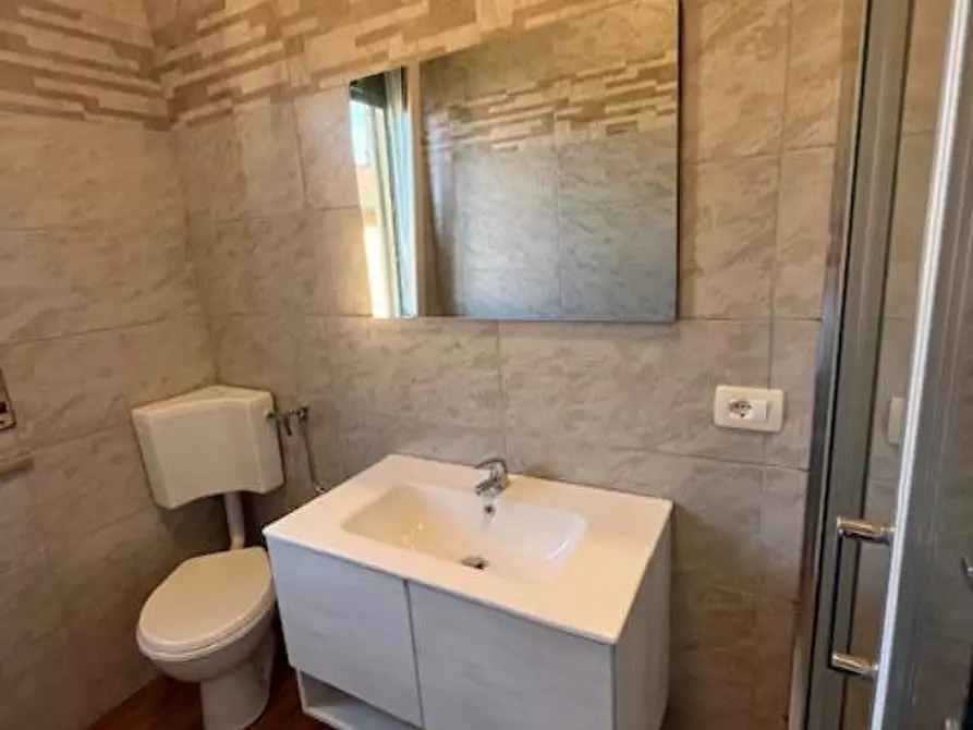 Immagine 11 di Appartamento in vendita  a Pontedera