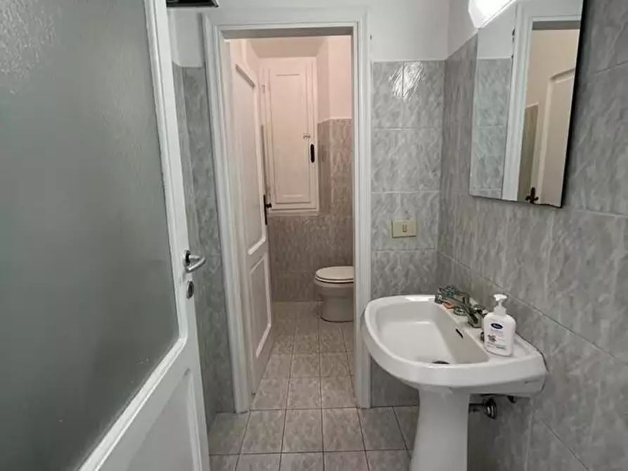 Immagine 5 di Ufficio in affitto  a San Giuliano Terme