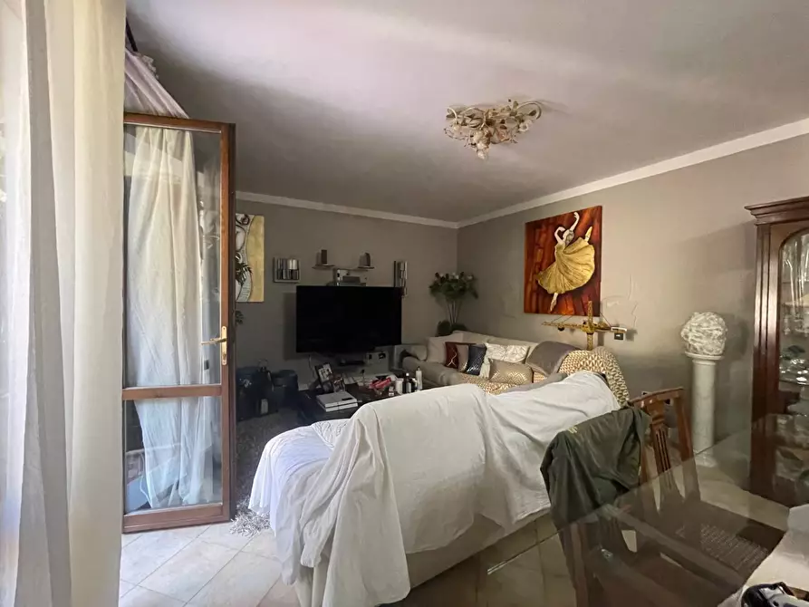 Immagine 18 di Porzione di casa in vendita  a Carrara