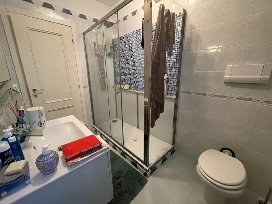 Immagine 29 di Porzione di casa in vendita  a Carrara