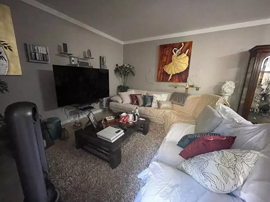 Immagine 15 di Porzione di casa in vendita  a Carrara