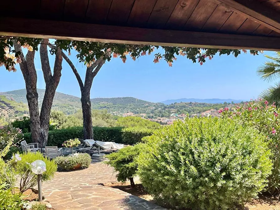 Immagine 21 di Villa in vendita  a Portoferraio