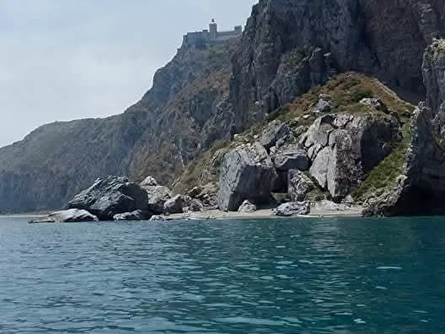 Immagine 13 di Albergo/B&B/Residence in vendita  a Oliveri