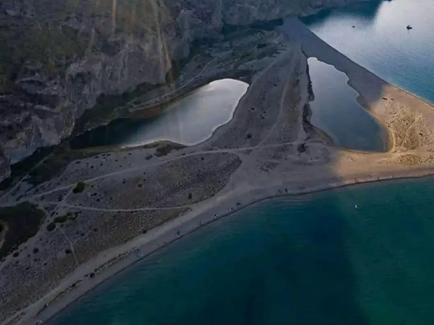 Immagine 9 di Albergo/B&B/Residence in vendita  a Oliveri