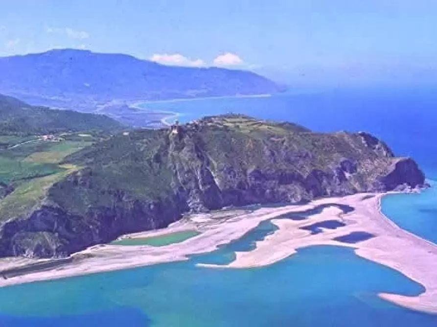 Immagine 10 di Albergo/B&B/Residence in vendita  a Oliveri