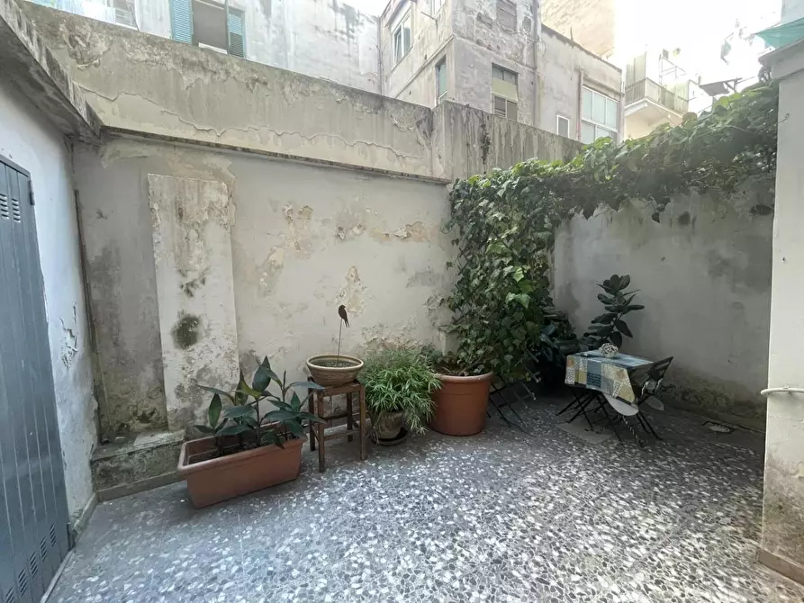 Immagine 11 di Ufficio in vendita  a Taranto