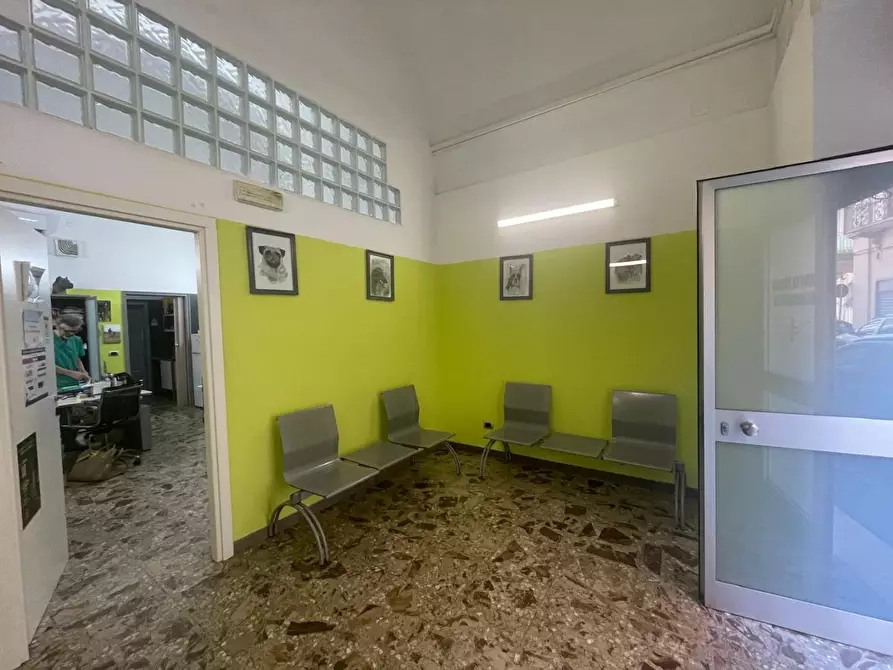 Immagine 4 di Ufficio in vendita  a Taranto