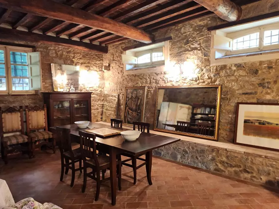 Immagine 12 di Rustico / casale in vendita  a Lucca