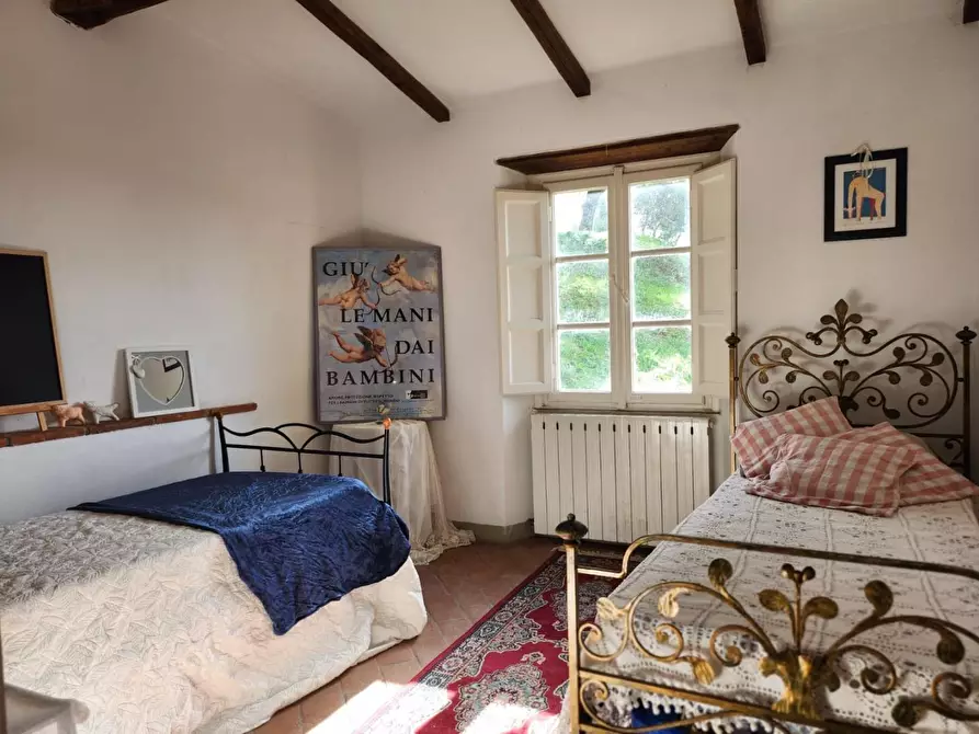 Immagine 22 di Rustico / casale in vendita  a Lucca