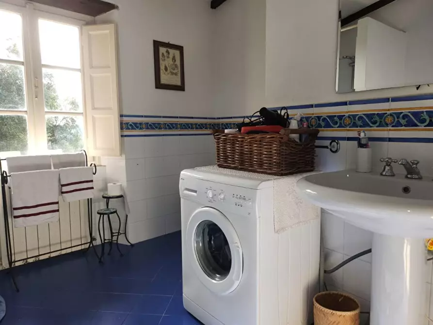 Immagine 28 di Rustico / casale in vendita  a Lucca
