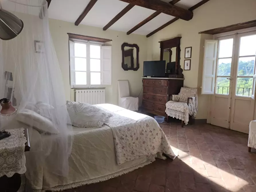 Immagine 23 di Rustico / casale in vendita  a Lucca