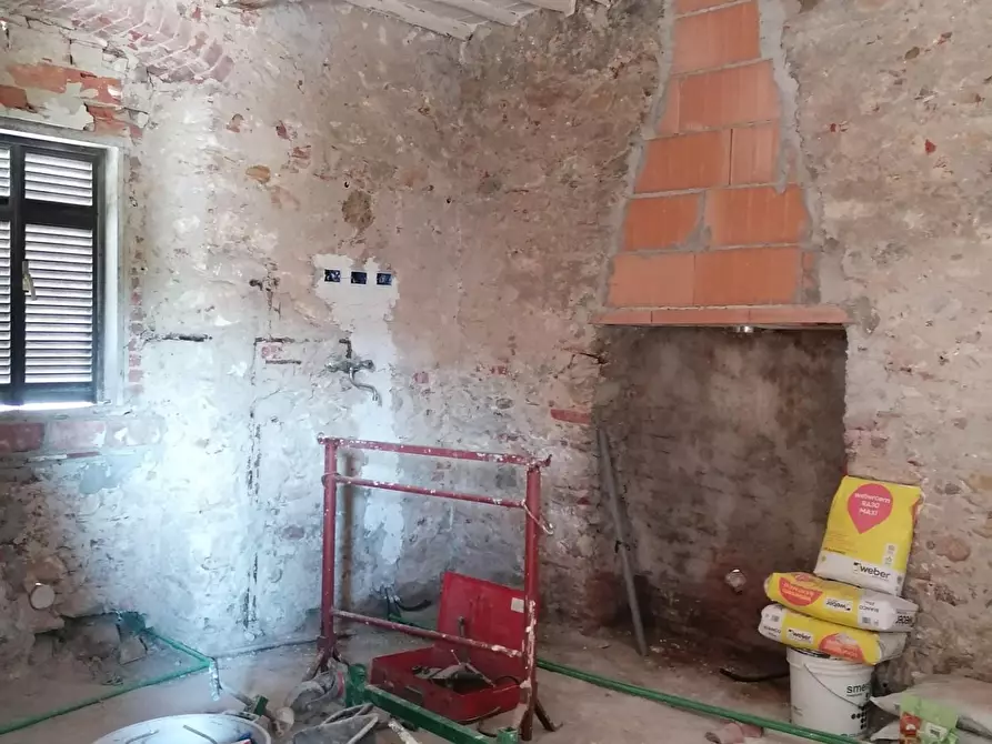 Immagine 2 di Casa semindipendente in vendita  a Carrara