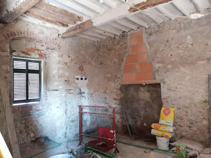 Immagine 3 di Casa semindipendente in vendita  a Carrara