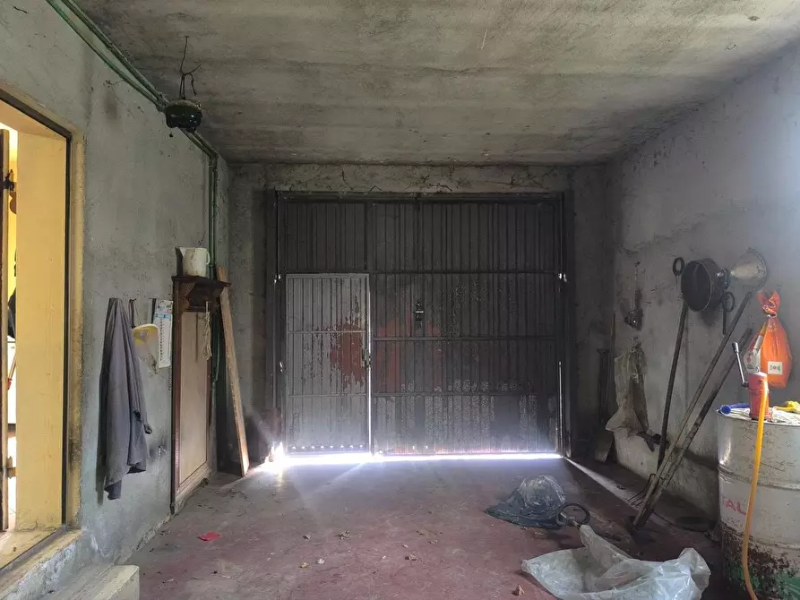 Immagine 21 di Casa colonica in vendita  a Lucignano